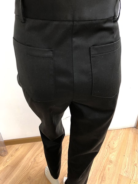 брюки вид сзади